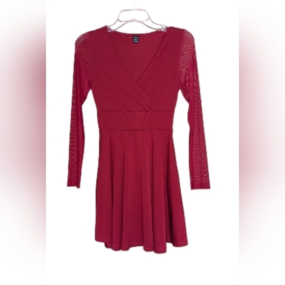 🍷💃SHEIN Frenchy V-Neck Wine Mesh Mini Dress - Aline, Twirl-Worthy Skirt (XS) - Picture 4 of 11